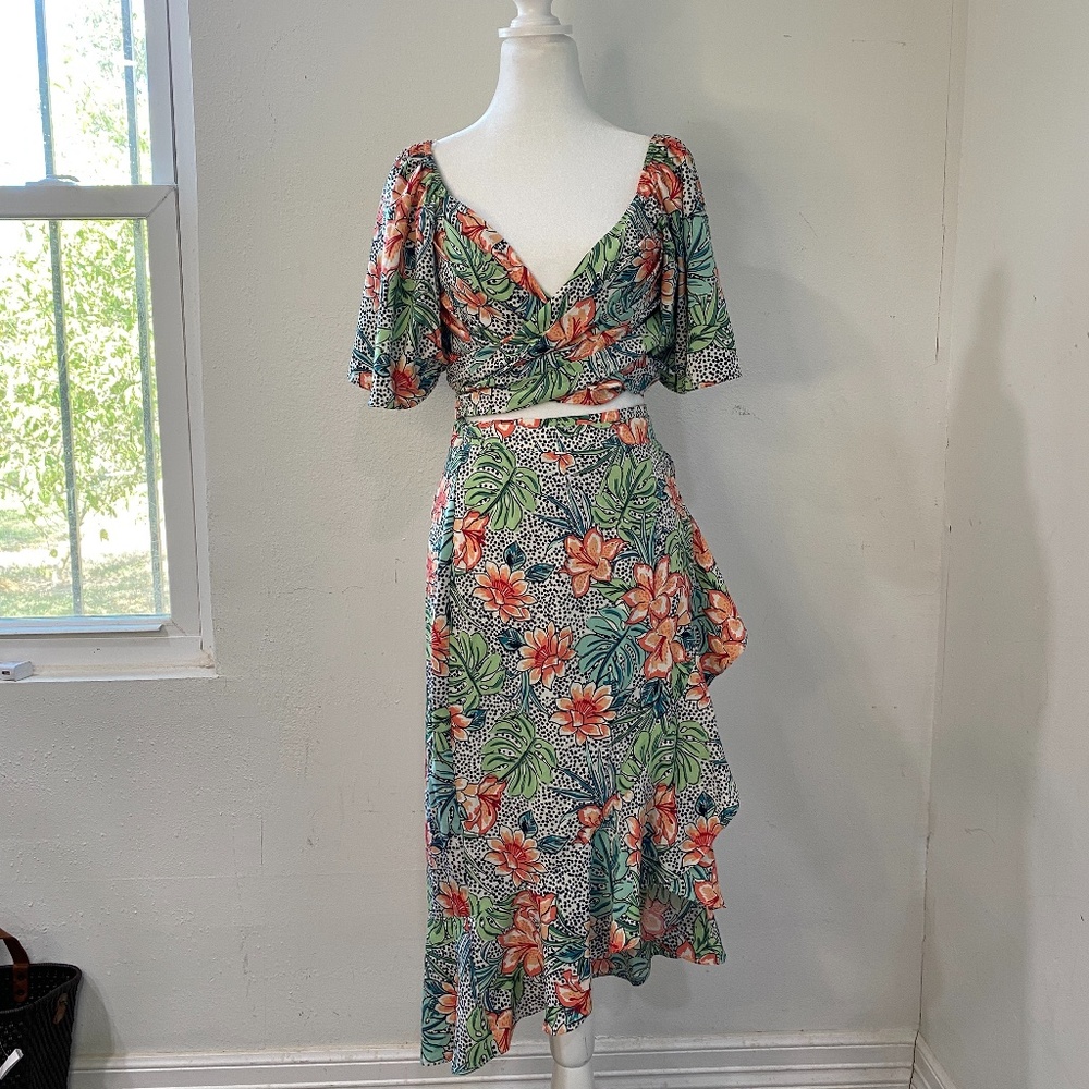 Outrageous Fortune Two-Piece Outfit - Picture 1 of 2